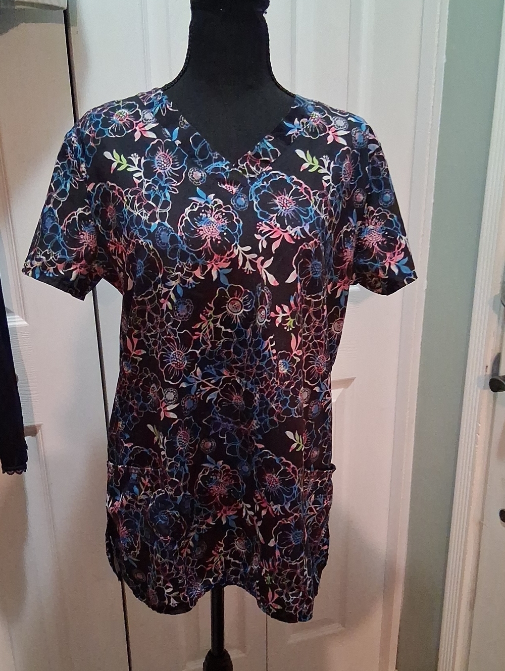 Women's Floral V-Neck Short Sleeve Scrub Top - Black with Multicolor Print